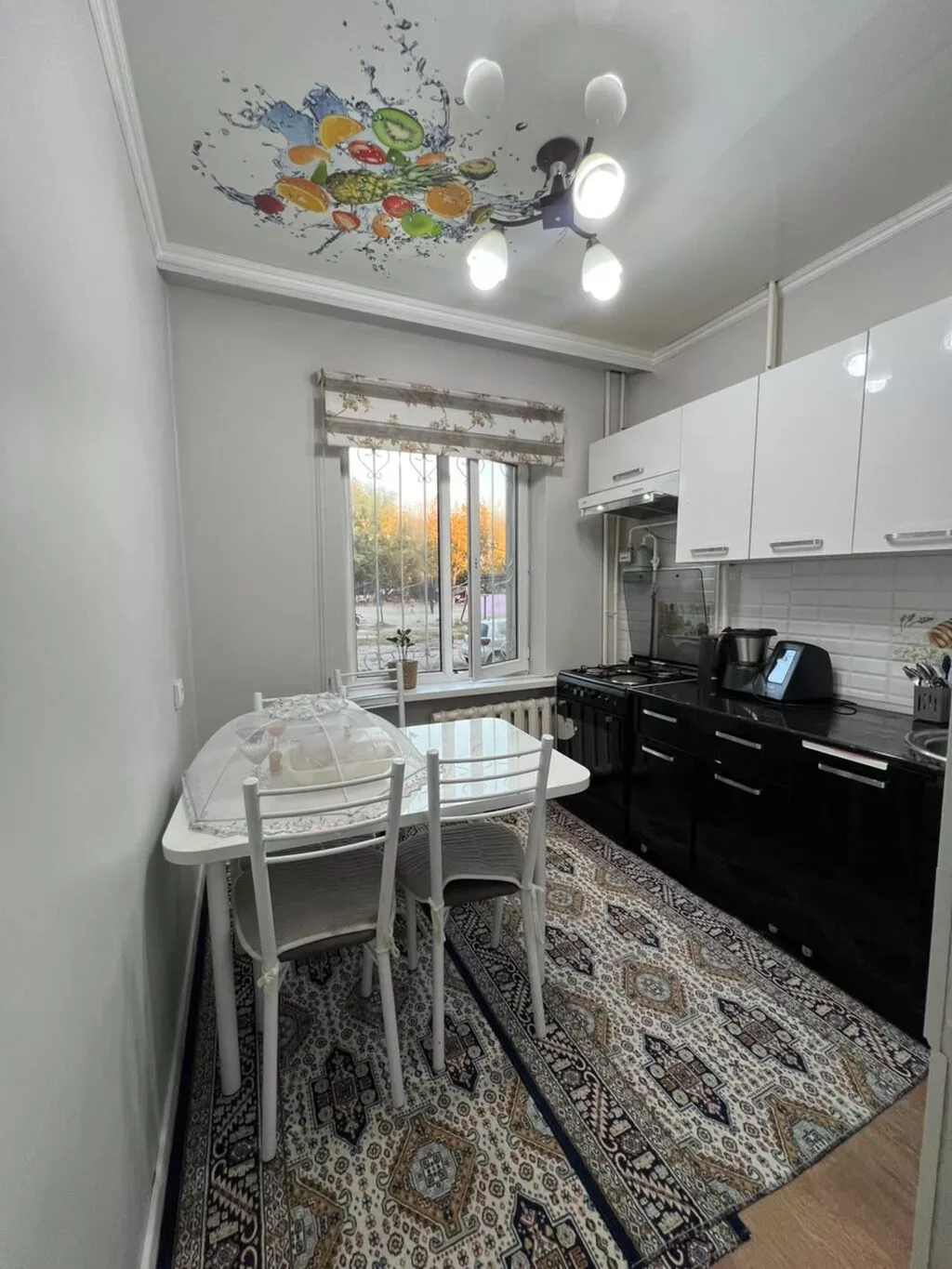 3 комнаты, 62 м², Кудайберген авторынок 105 серия, 1 этаж, Евроремонт