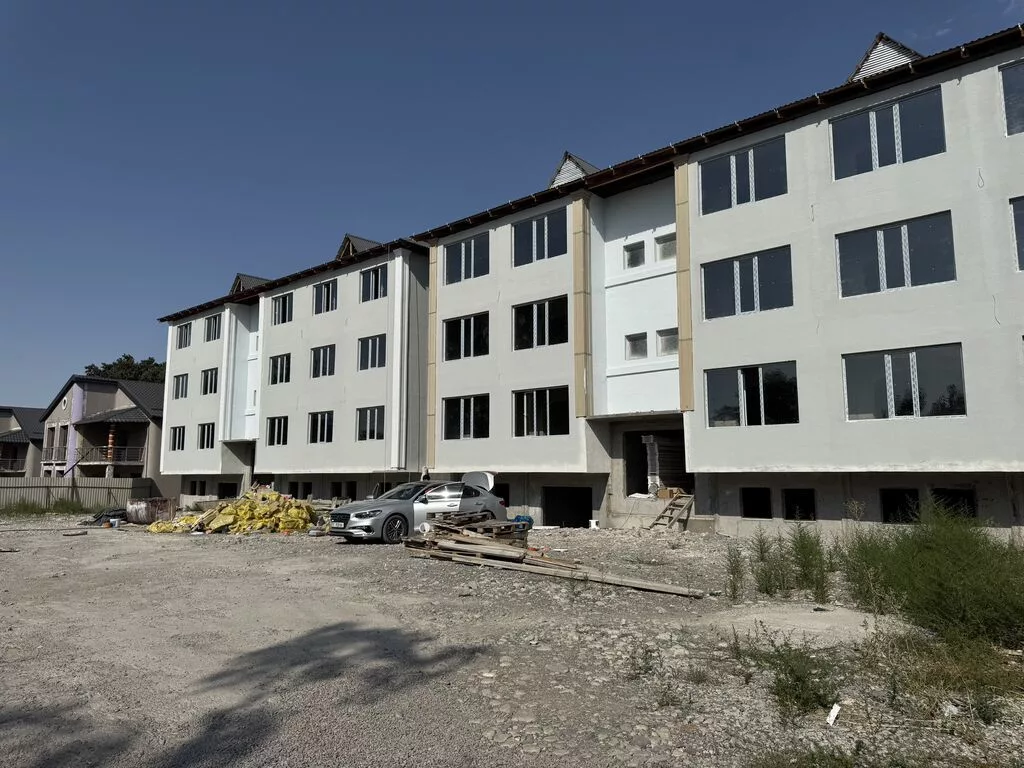 1 комната, 42 м², Рынок Баят/Азиз 1 этаж, ПСО (под самоотделку)