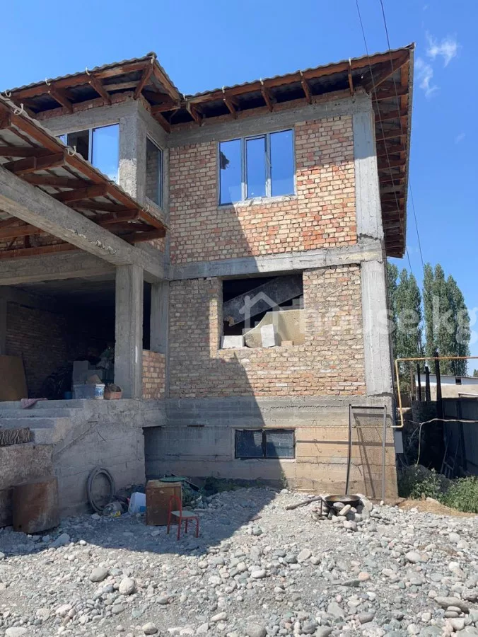 Продажа, дом, 6 и более-комн.: Чуйская область / Бишкек, город Бишкек, с. Кок-Джар — за 35 036 000 сом