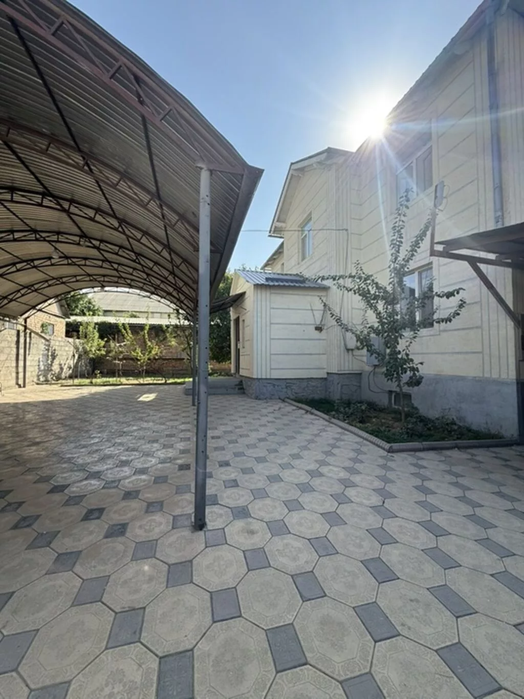 4 комнаты, 150 м², Бишкек, Кок-Жар ж/м Собственник