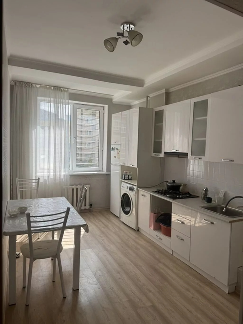 1 комната, Парам без детей, С мебелью частично