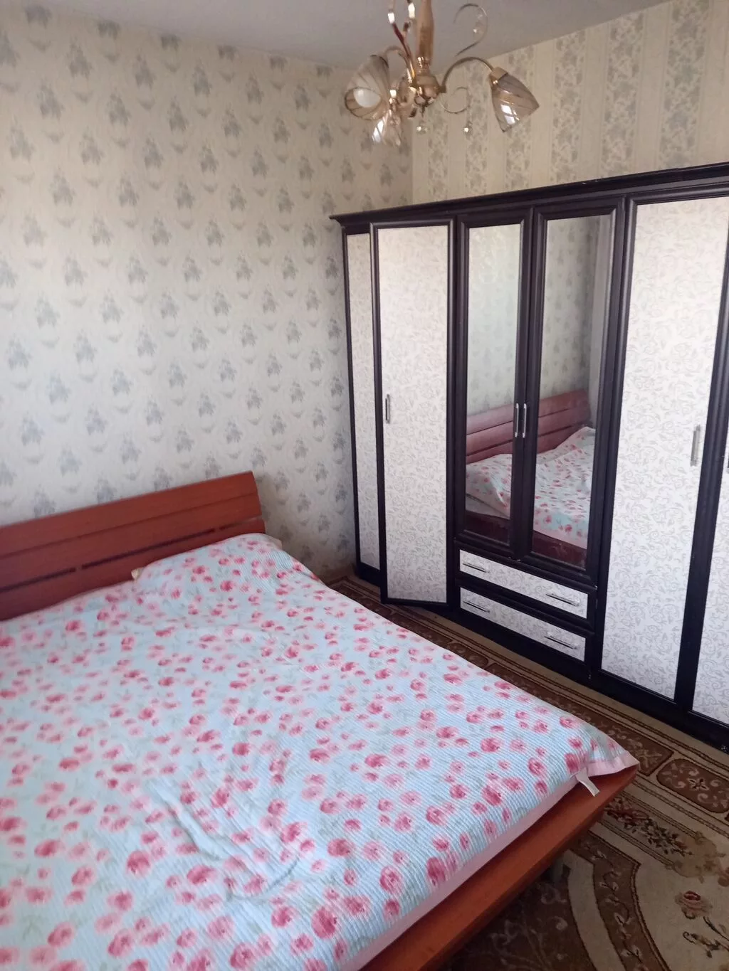 Внимательно прочитайте!!!!!сдам 1 комнату в двухкомнатной квартире с