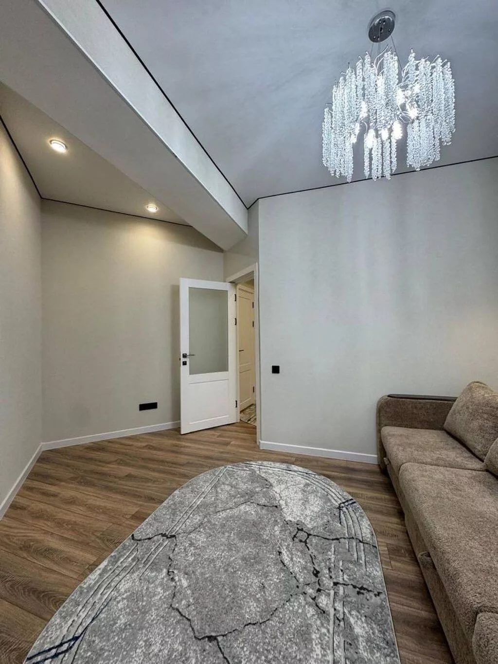 1 комната, 42 м², Тунгуч мкр Элитка, 8 этаж, Евроремонт