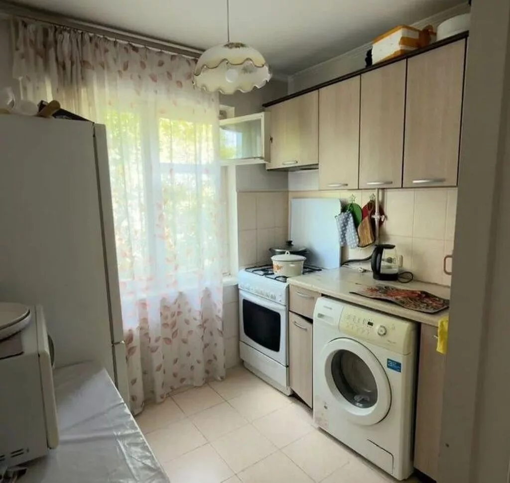 2 комнаты, 42 м², 7 мкр 104 серия, 3 этаж, Косметический ремонт