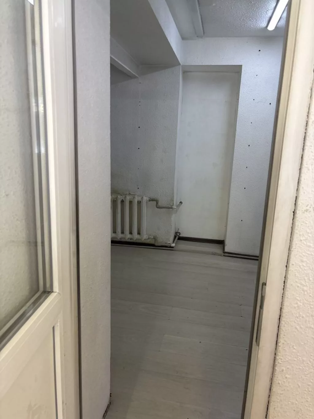 Сдаю Офисный кабинет: 12 м², С ремонтом