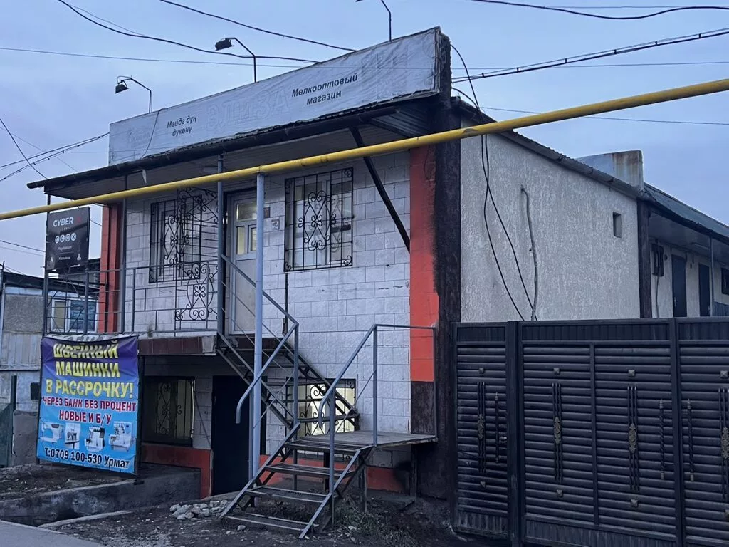 Продажа магазинов В жилом доме, 350 м², Свежий ремонт, Отдельный вход, 2 этаж