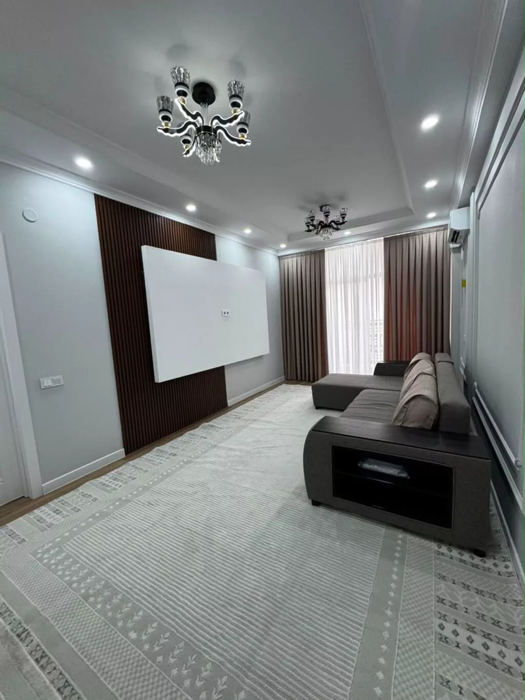 2 комнаты, 73 м², Асанбай мкр 11 этаж, Дизайнерский ремонт