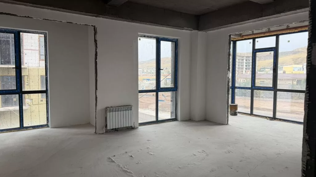 3 комнаты, 96 м², 2 этаж, ПСО (под самоотделку)