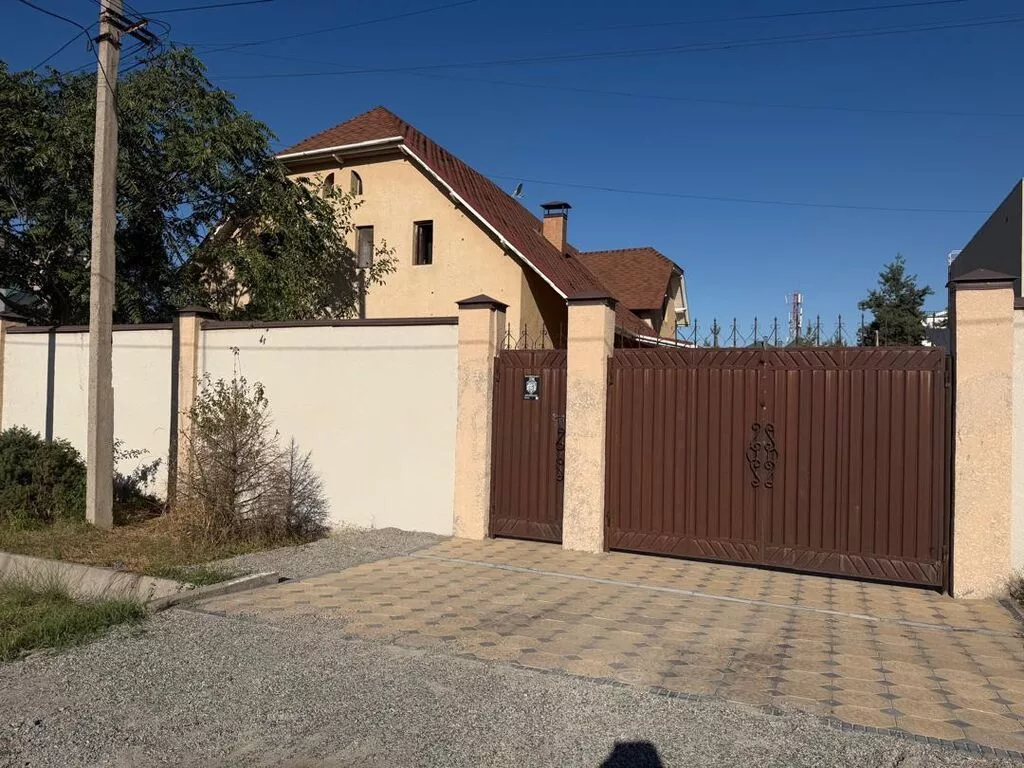 Аренда офисов, 250 м², В частном доме, С видом на горы, С отдельным входом, С отдельным сан узлом