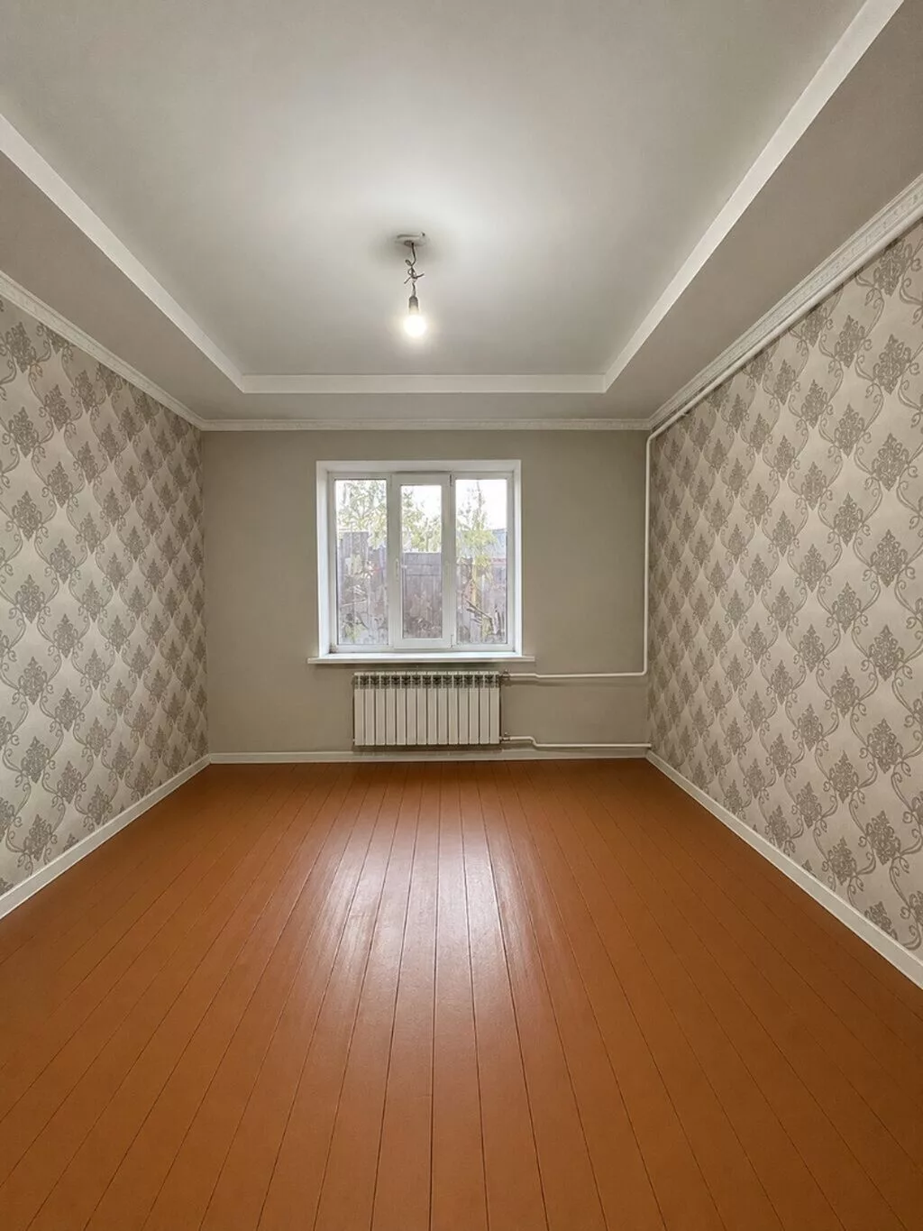 🏡 **СРОЧНО ПРОДАЁТСЯ ДОМ!** 📍 ж/м Арча-Бешик\ 📐 Площадь дома — **90