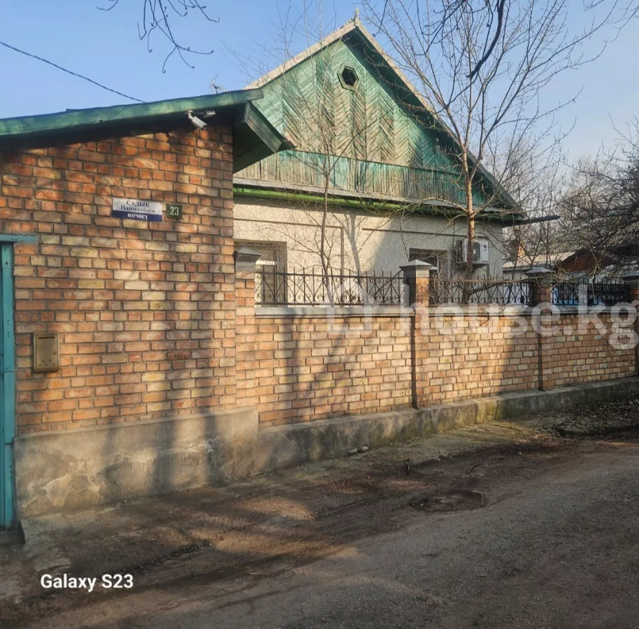 Продажа, дом, 3-комн.: Чуйская область / Бишкек, город Бишкек, Матросова — за 25 839 050 сом