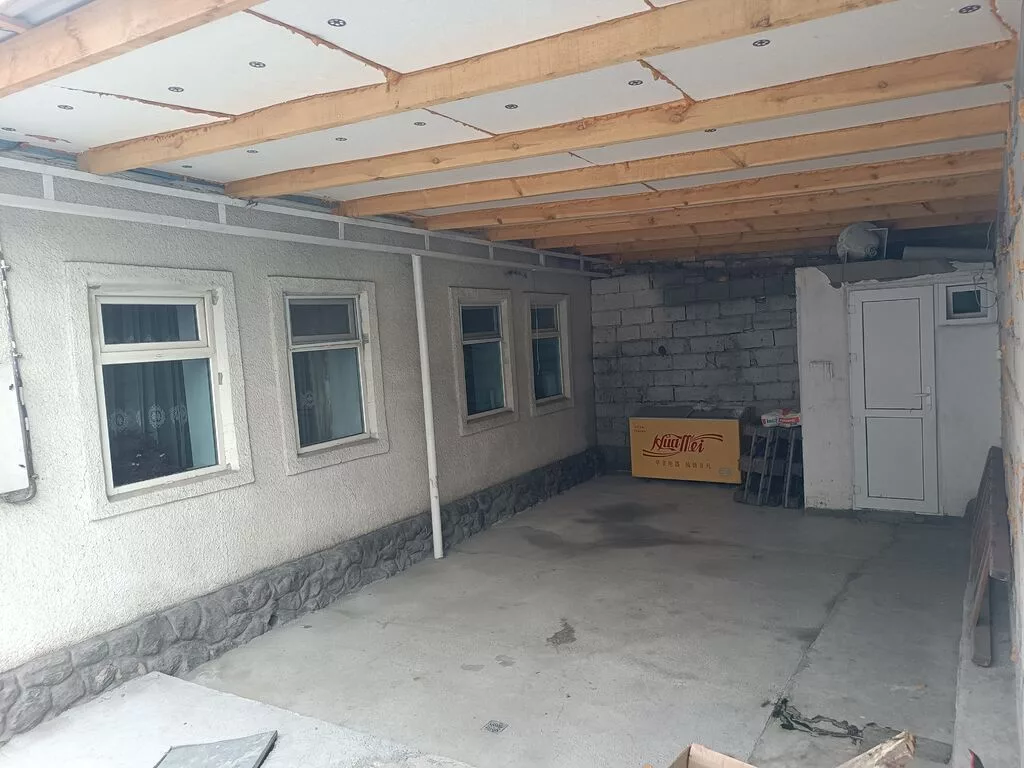 4 комнаты, 130 м², 3 соток, Бишкек, Восток-5 мкр Собственник
