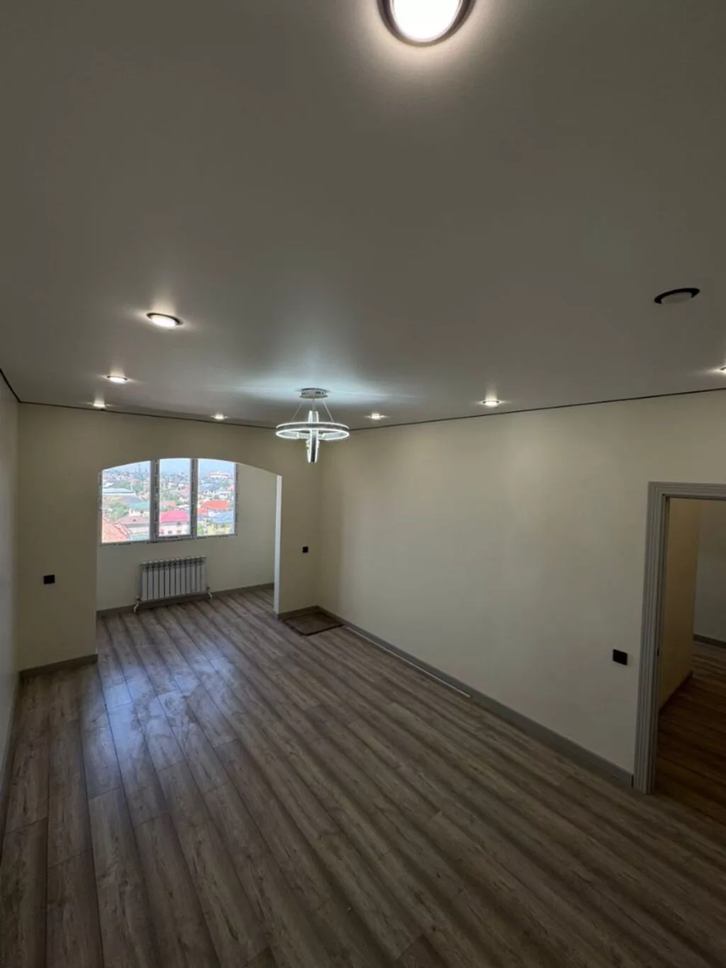 3 комнаты, 90 м², Ынтымак ж/м 106 серия улучшенная, 8 этаж, Дизайнерский ремонт