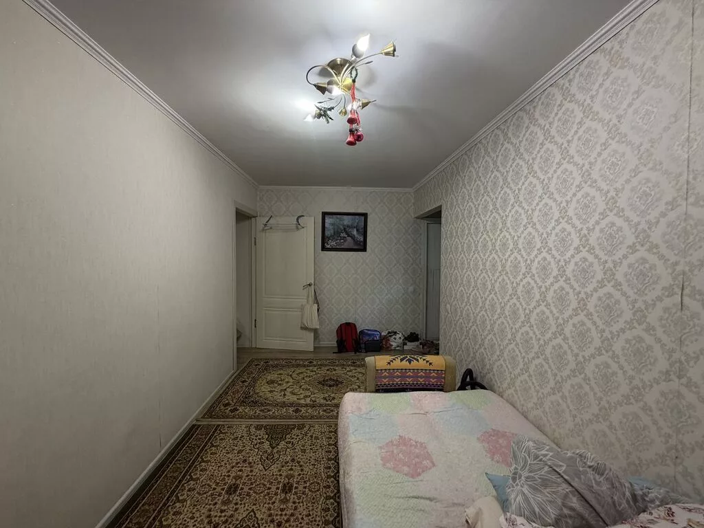 2 комнаты, 42 м², Азия Молл 104 серия, 1 этаж