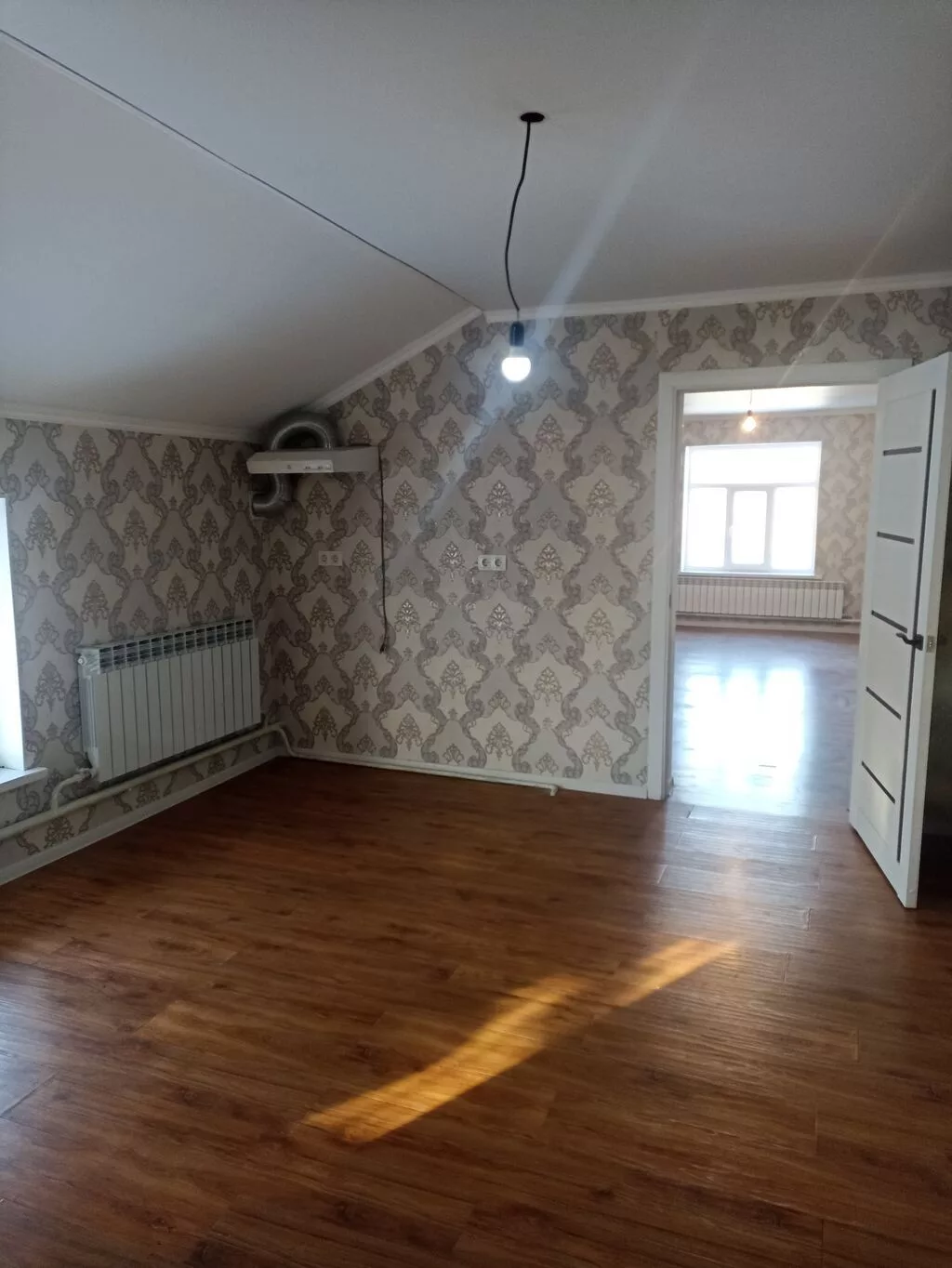 Сдается 2 комната квартира. Адрес Бакай Ата, Ул нооруз 40 орентир