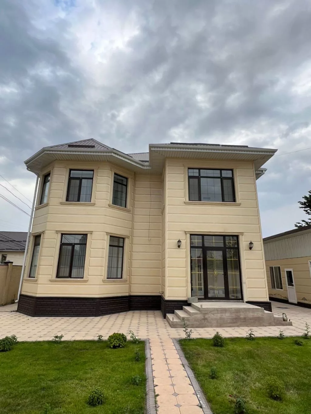 6 комнат, 213 м², 5 соток, Бишкек, Ак-Орго ж/м Агентство недвижимости