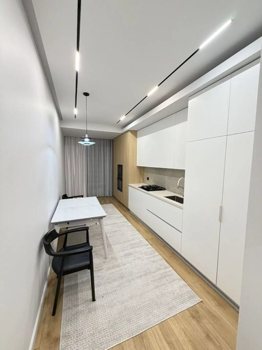 2 комнаты, 81 м², 7 мкр Элитка, 12 этаж, Евроремонт