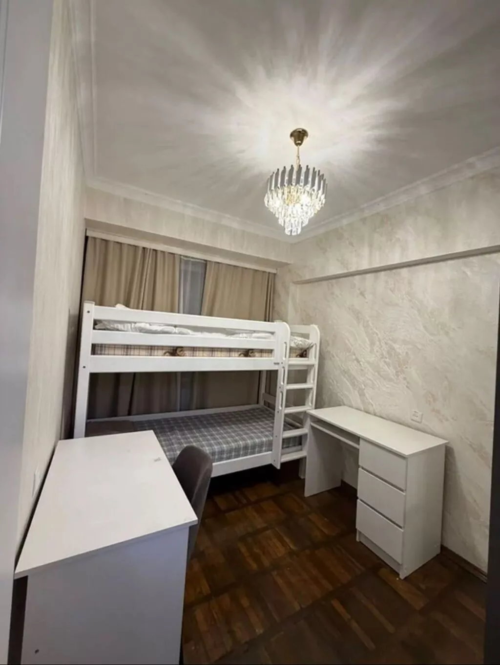 3 комнаты, 68 м², Золотой квадрат Индивидуалка, 4 этаж, Свежий ремонт