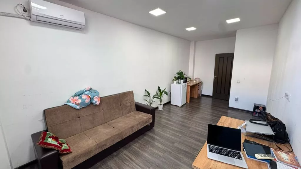 Продажа офисов 109 м², С ремонтом, 3 этаж