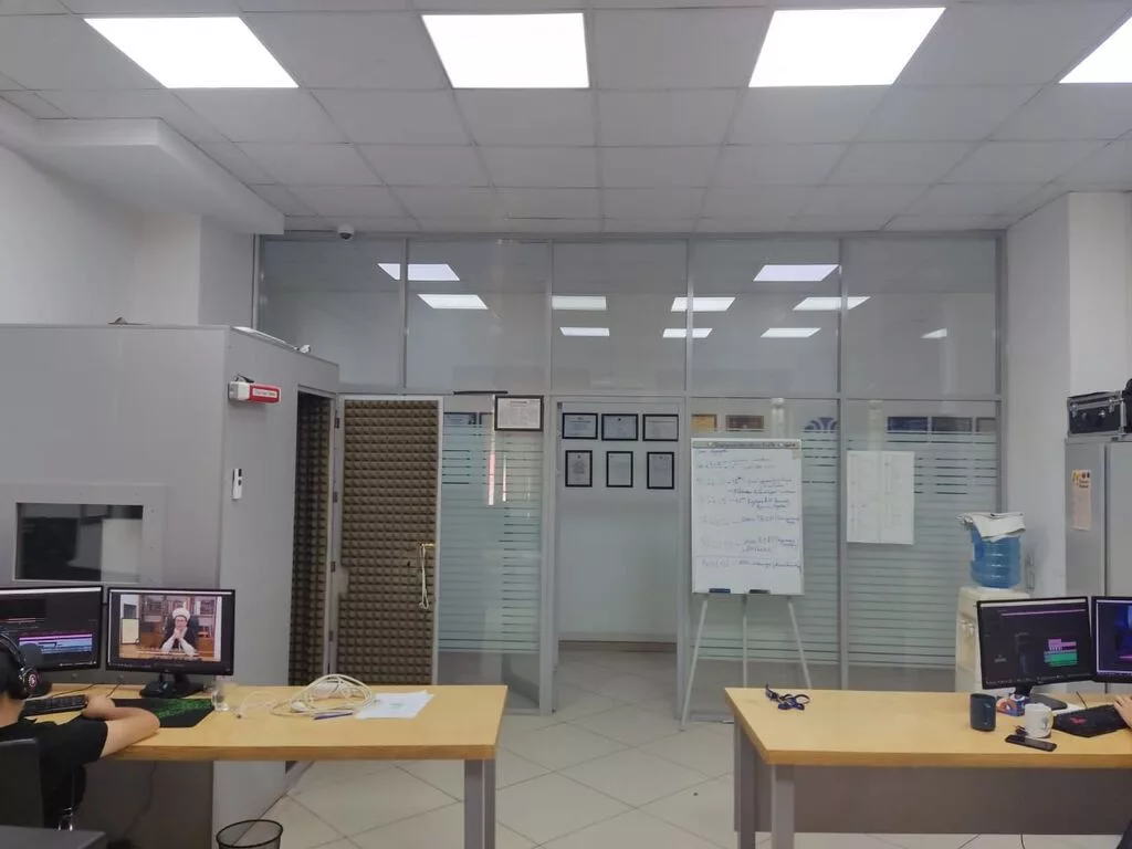 Сдаю The entire office: 220 м², В жилом комплексе, С ремонтом, С отдельным входом, С отдельным сан узлом, С юридическим адресом