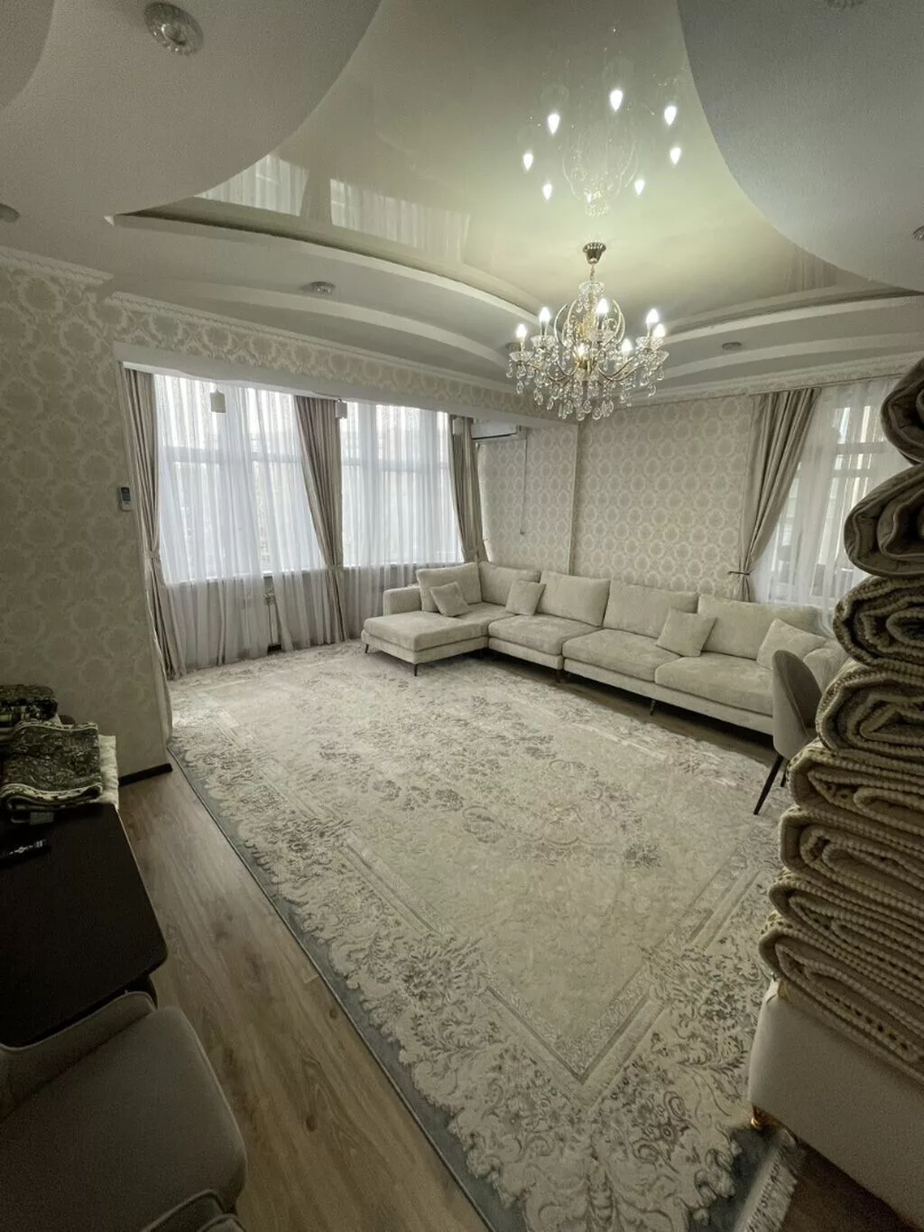 4 комнаты, 132 м², 7 мкр Элитка, 4 этаж, Евроремонт