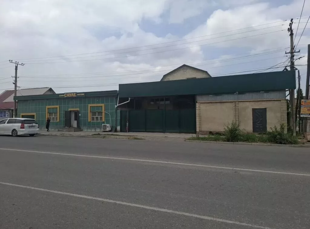Продаю трехэтажный дом с действующим бизнесом Описание объекта