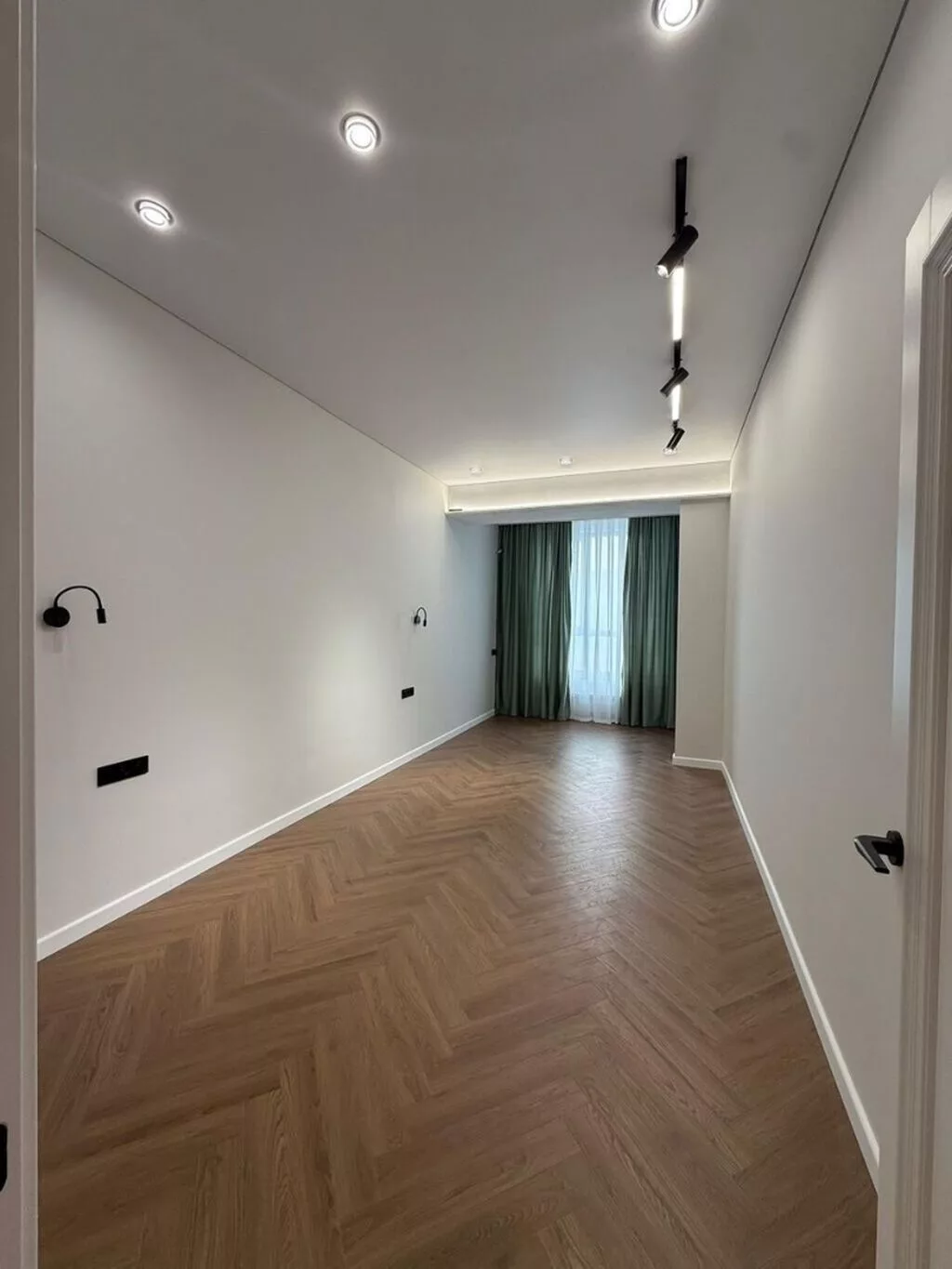 2 комнаты, 82 м², Асанбай мкр 11 этаж, Дизайнерский ремонт