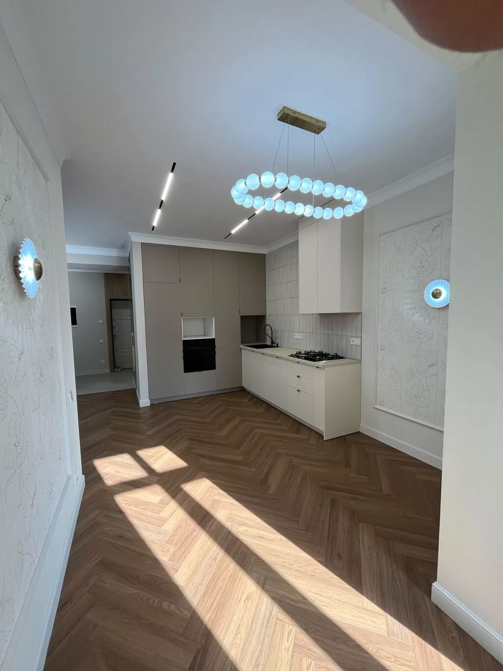 2 комнаты, 65 м², Ак-Кеме 4 этаж