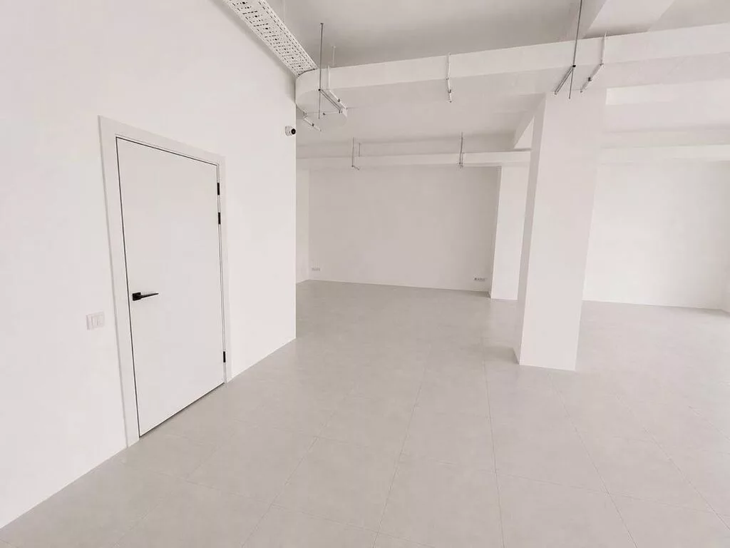 Продажа офисов 170 м², С ремонтом, Многоэтажное здание, 2 этаж