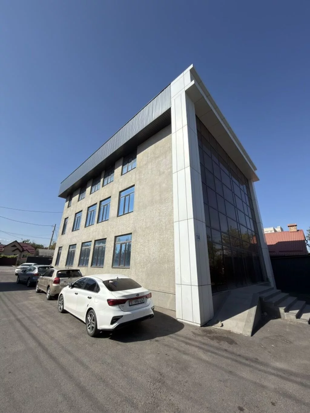 Аренда офисов, 720 м², 1 линия