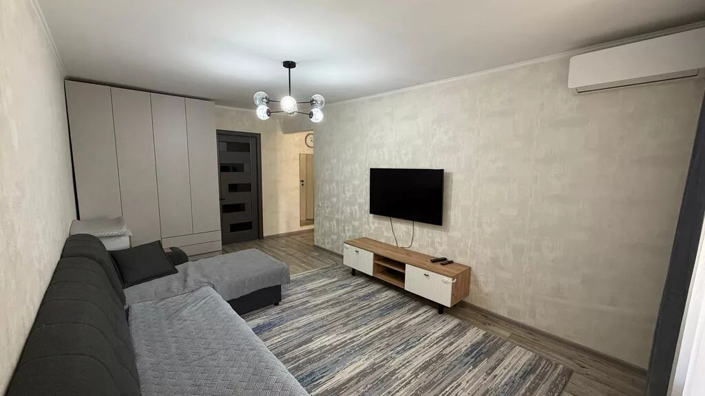 2 комнаты, 50 м², 8 мкр 104 серия, 5 этаж, Свежий ремонт