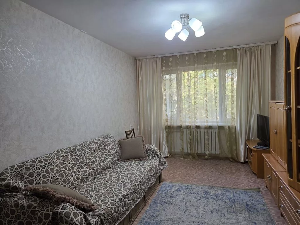 2 комнаты, 44 м², 4 мкр 104 серия, 1 этаж, Косметический ремонт