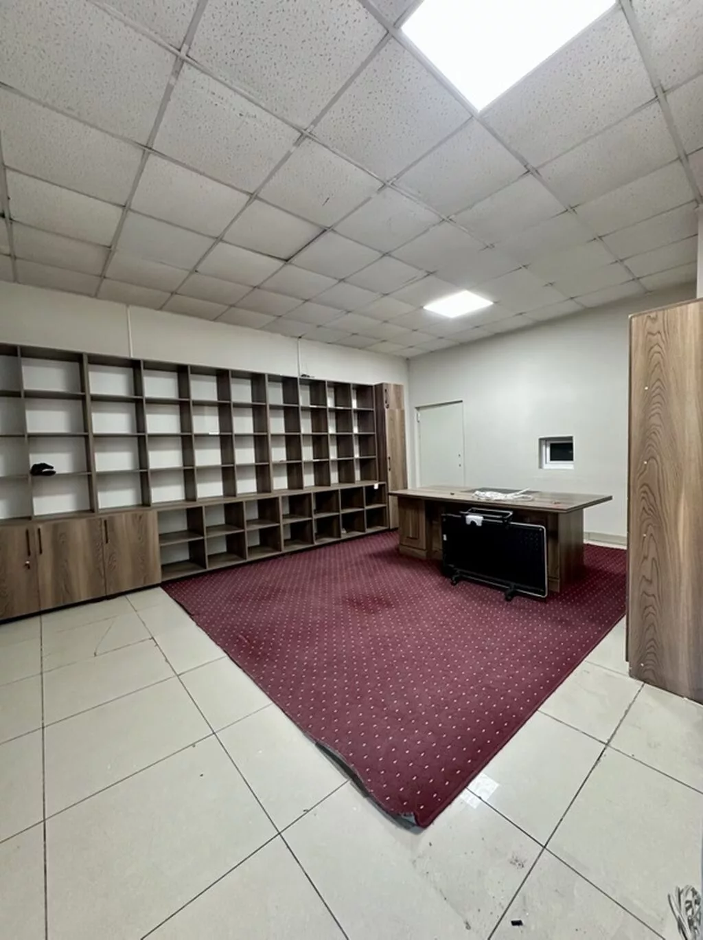 Сдаю The entire office: 60 м², Другой тип здания, С ремонтом, With parking