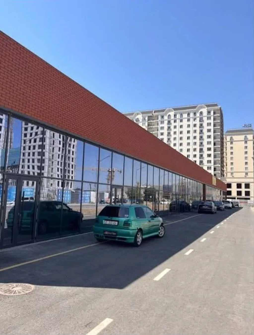 : 1200 м², Другой тип здания, Без ремонта