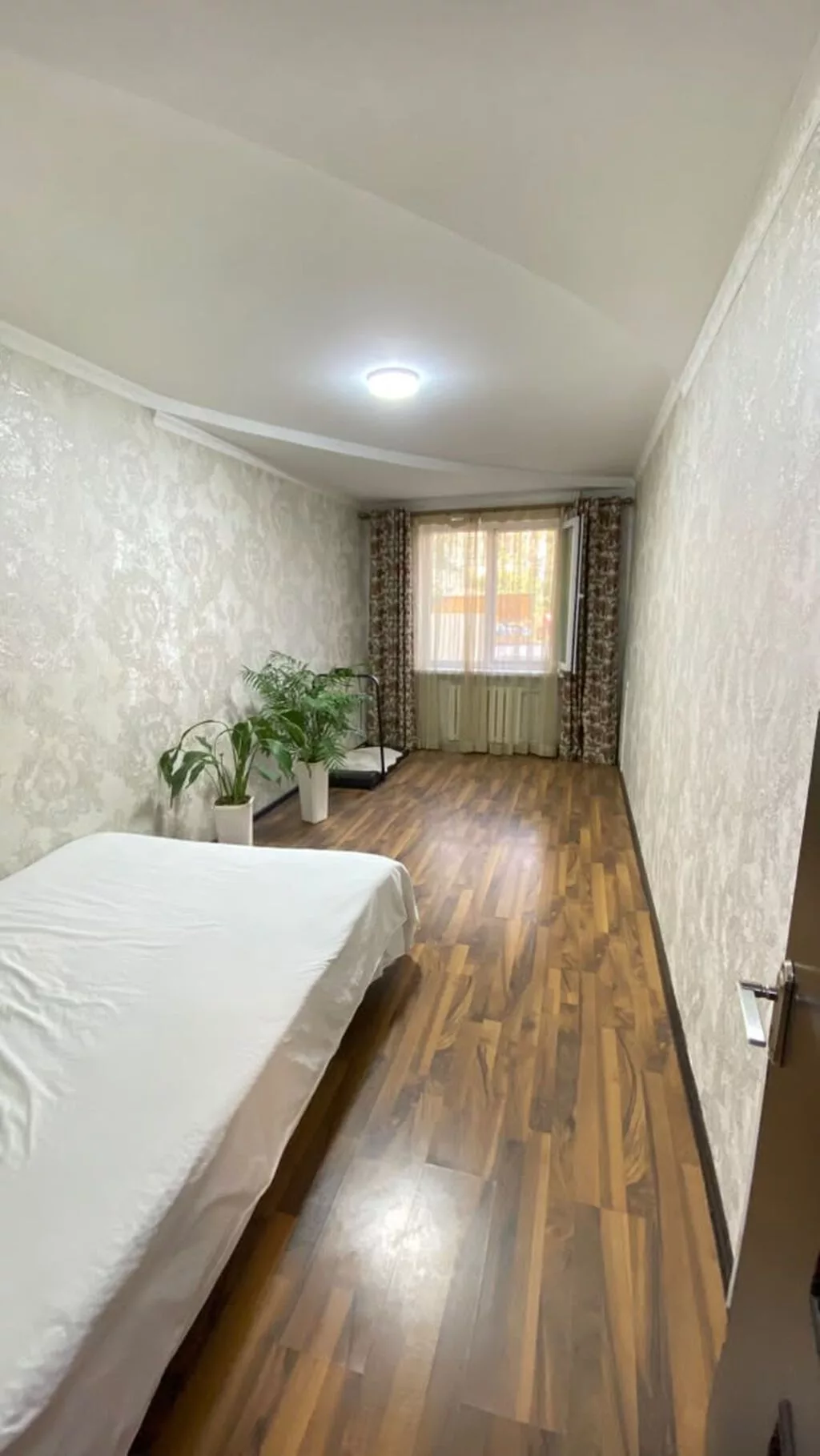 3 комнаты, 63 м², ул. Московская / Уметалиева 104 серия, 1 этаж, Евроремонт