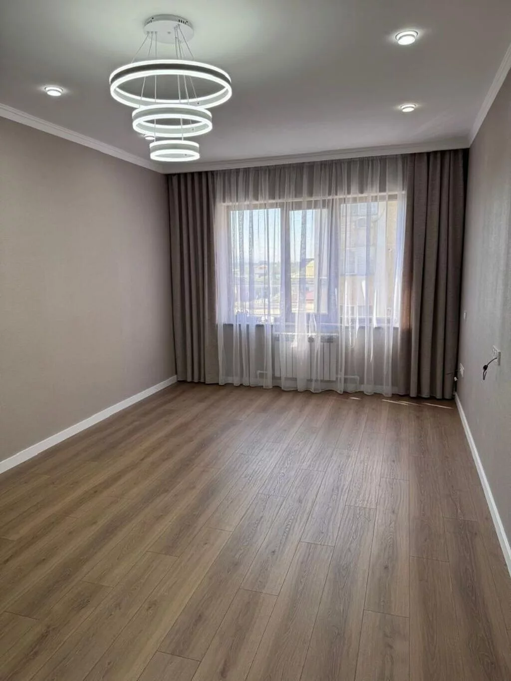 2 комнаты, 70 м², Нижний Джал (Джал-23) Элитка, 5 этаж, Свежий ремонт