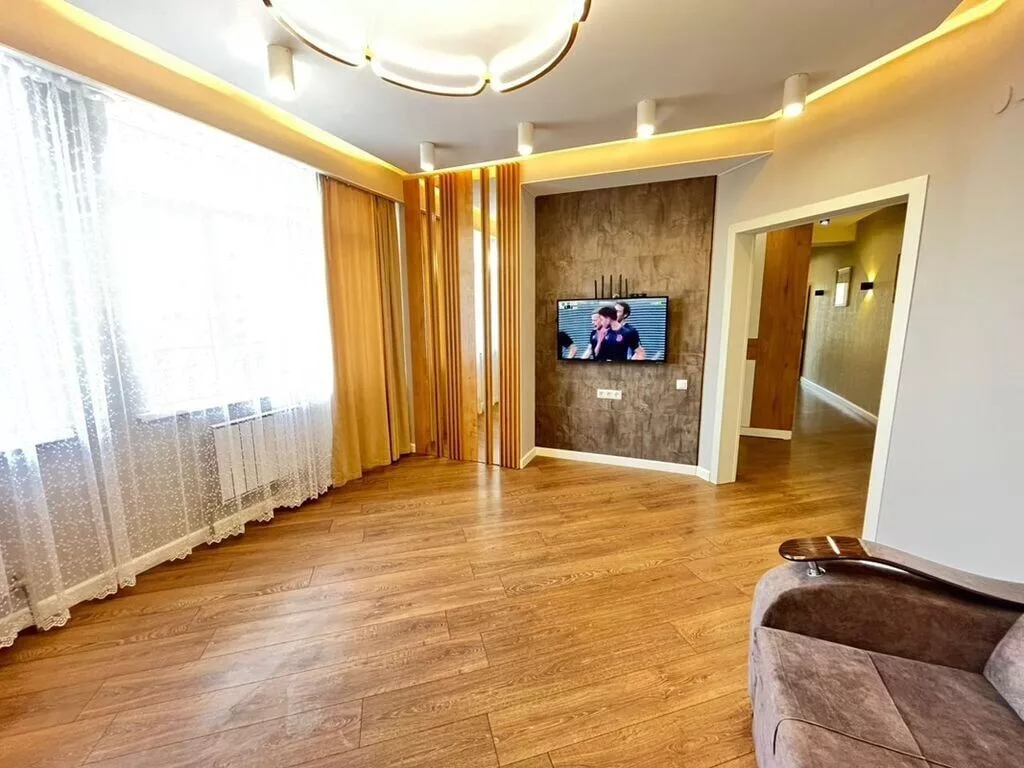 3 комнаты, 109 м², Филармония Элитка, 4 этаж, Евроремонт