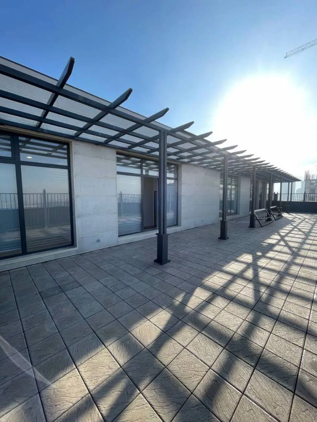 Сдаю Офис целиком: Колл-центр, IT-компания, 126 м², В жилом комплексе, С ремонтом, С отдельным санузлом, С системой безопасности, С парковкой