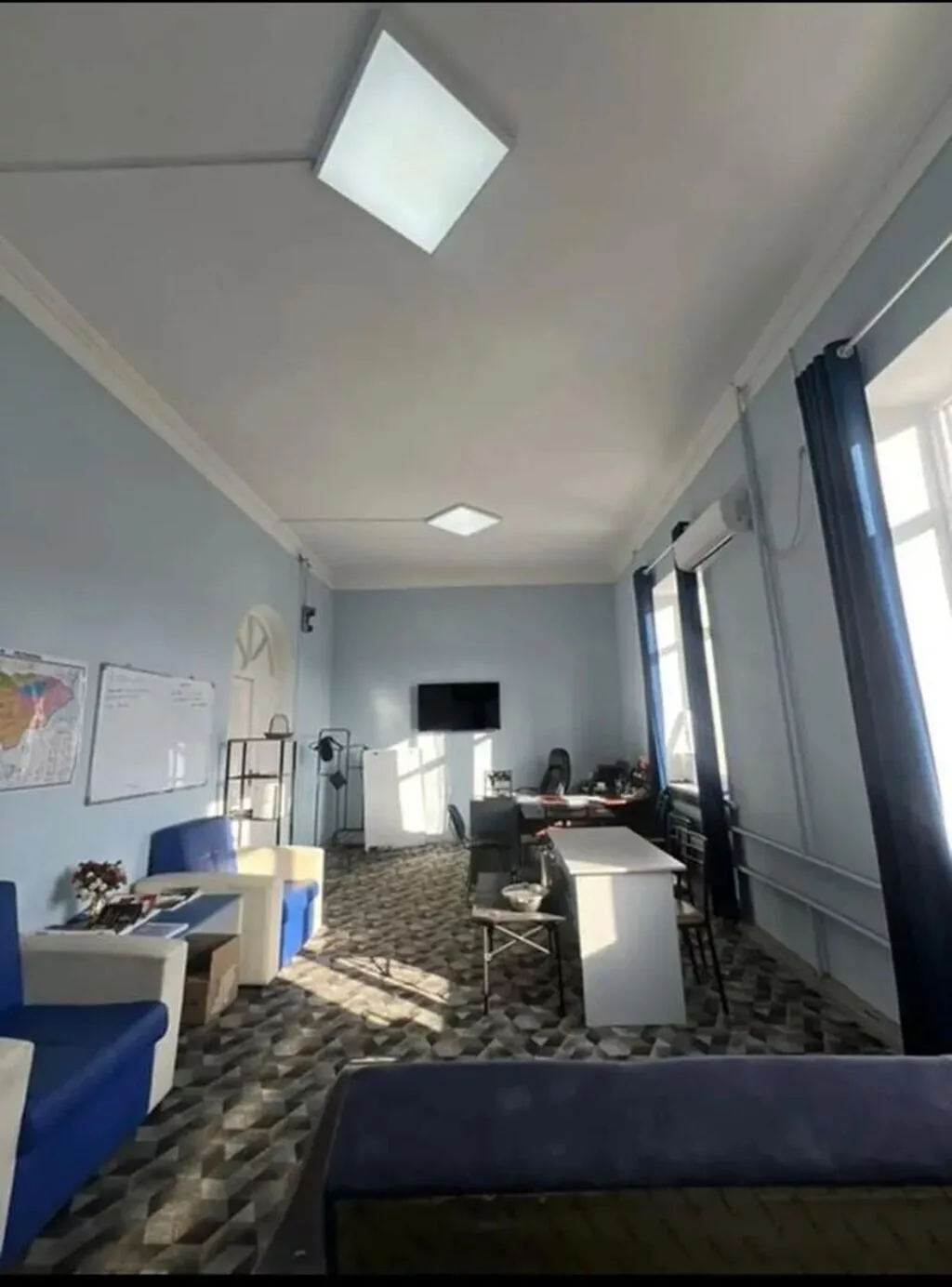 Сдаю The entire office: 31 м², В административном здании, С ремонтом, High ceilings