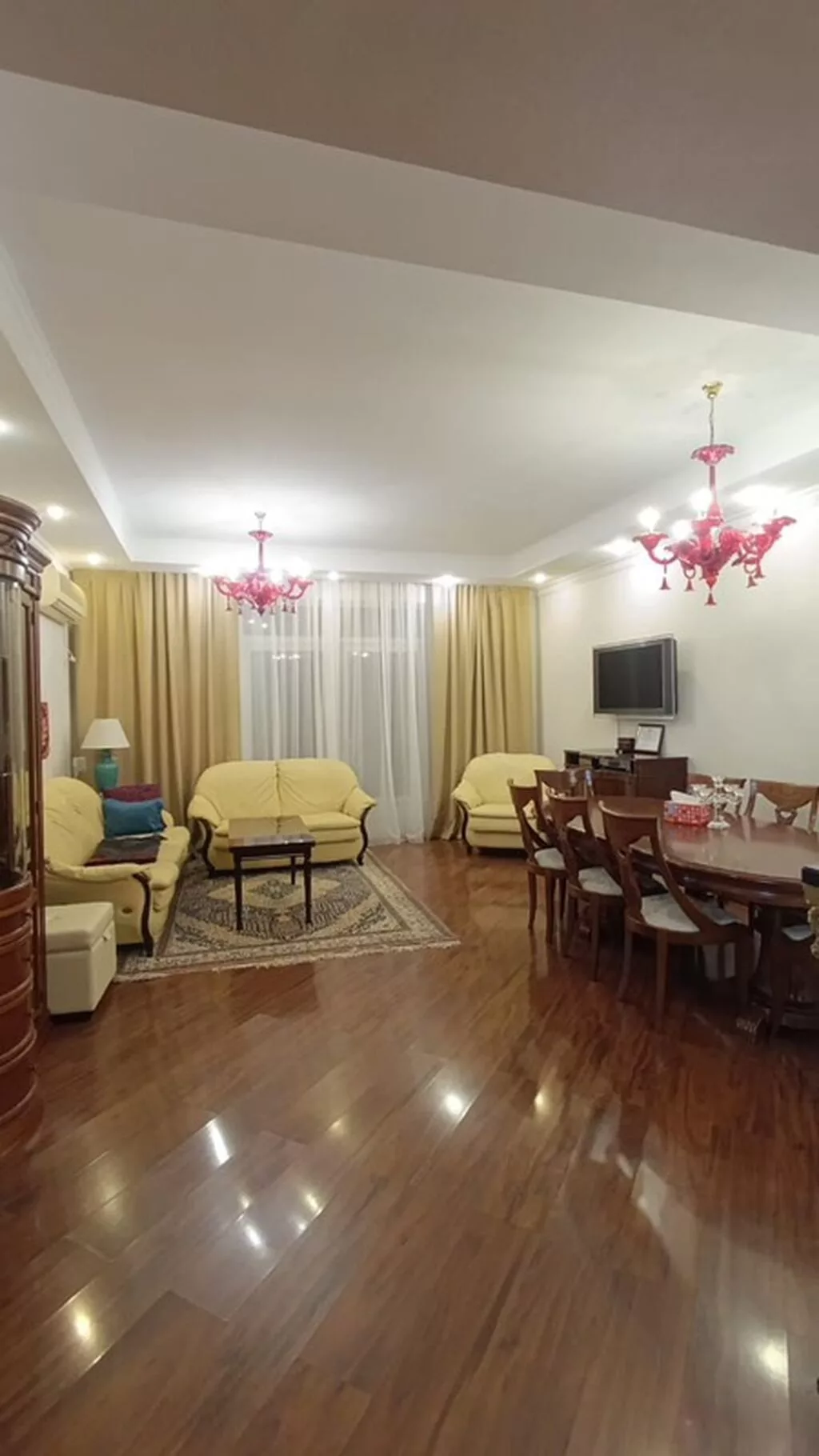 4 комнаты, 268 м², Элитка, 2 этаж