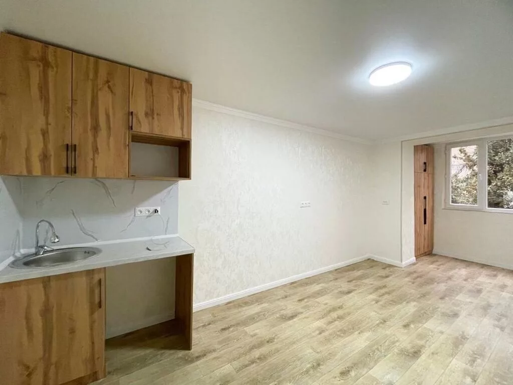 1 комната, 23 м², Ошский рынок / базар Общежитие, 3 этаж, Свежий ремонт