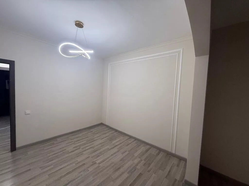 3 комнаты, 83 м², Кок-Жар ж/м 106 серия улучшенная, 4 этаж, Евроремонт