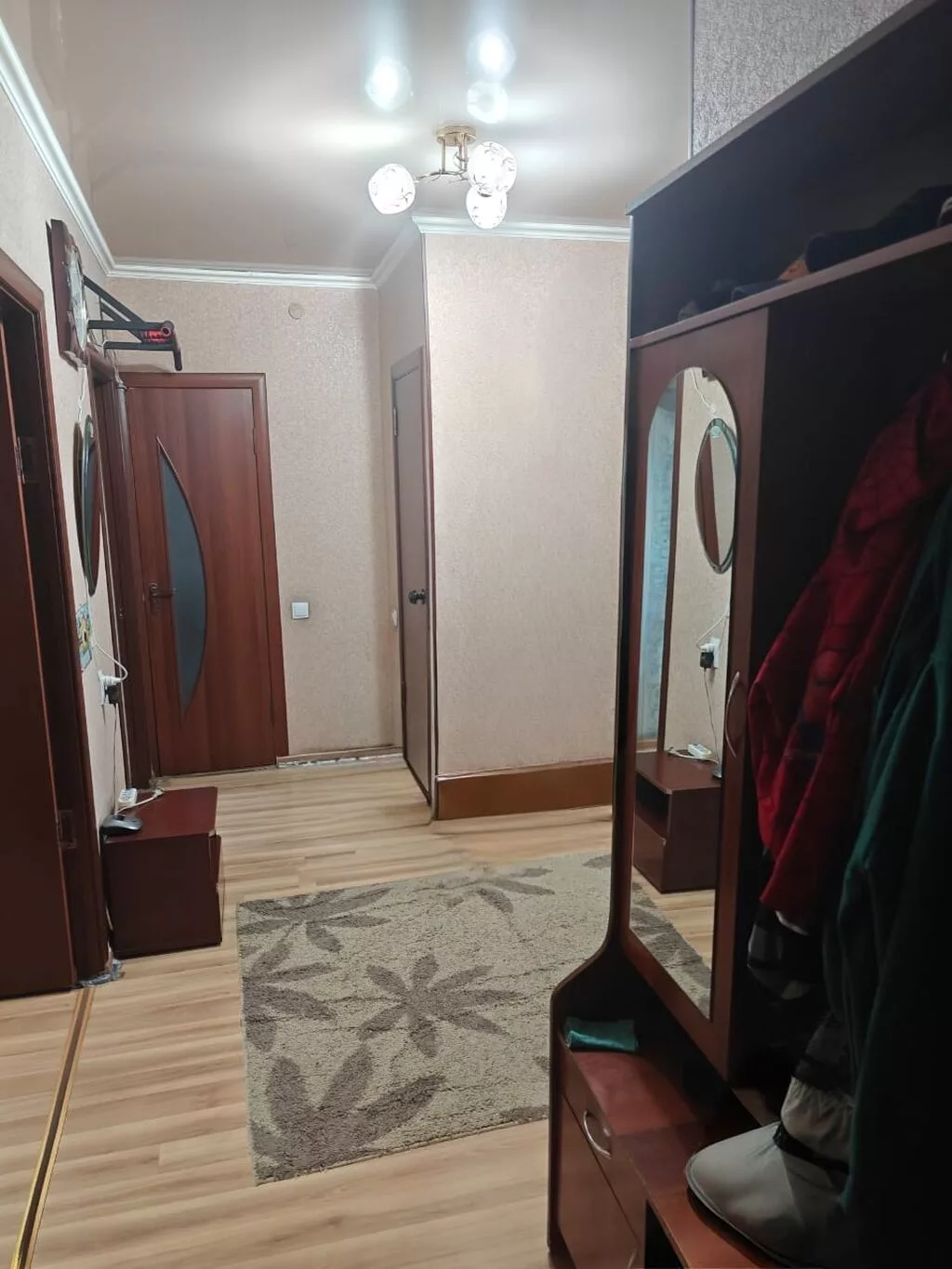 3 комнаты, 63 м², Аламединский рынок / базар Индивидуалка, 1 этаж