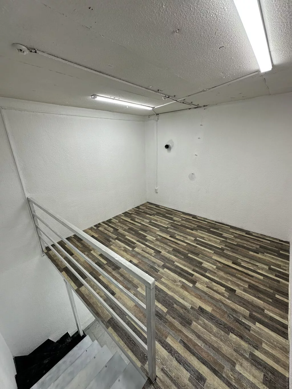 Сдаю Офис целиком: Колл-центр, IT-компания, Фотостудия, 22 м², В жилом комплексе, С ремонтом, С системой безопасности