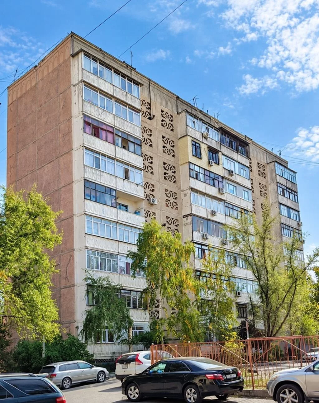 3 комнаты, 64 м², 106 серия, 2 этаж, Старый ремонт