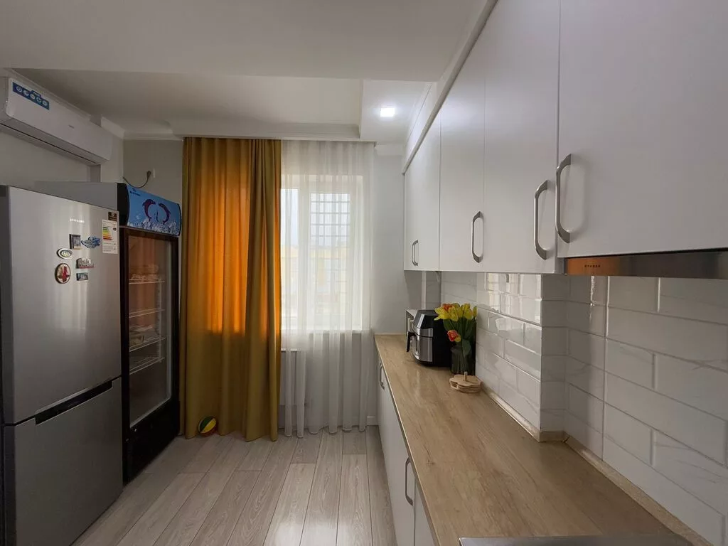 3 комнаты, 97 м², КНУ Элитка, 8 этаж, Евроремонт