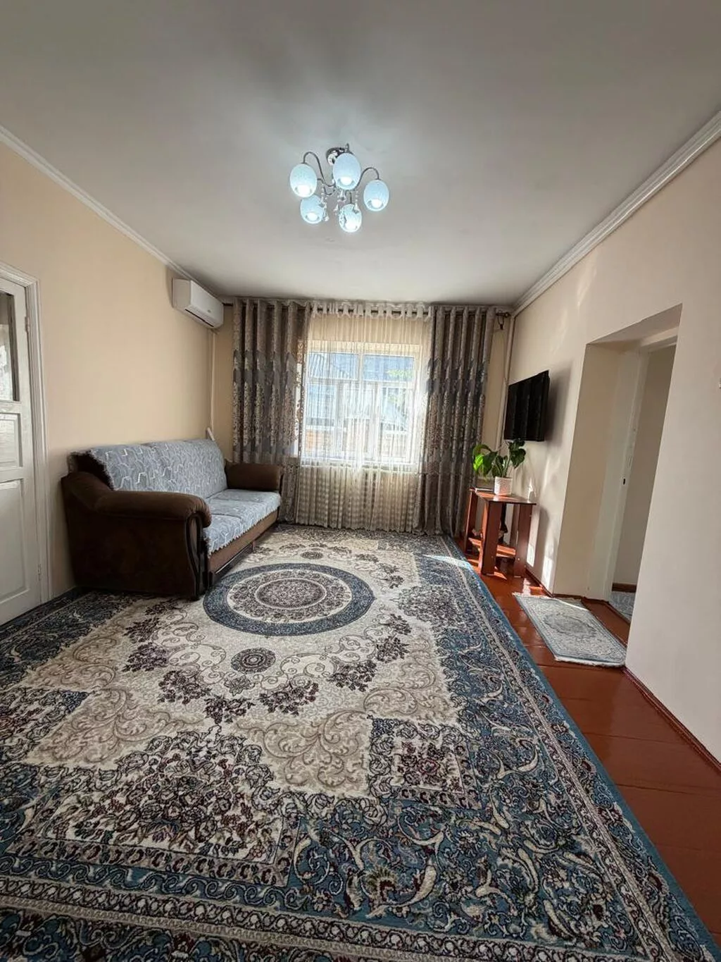 4 комнаты, 76 м², 4 соток, Бишкек