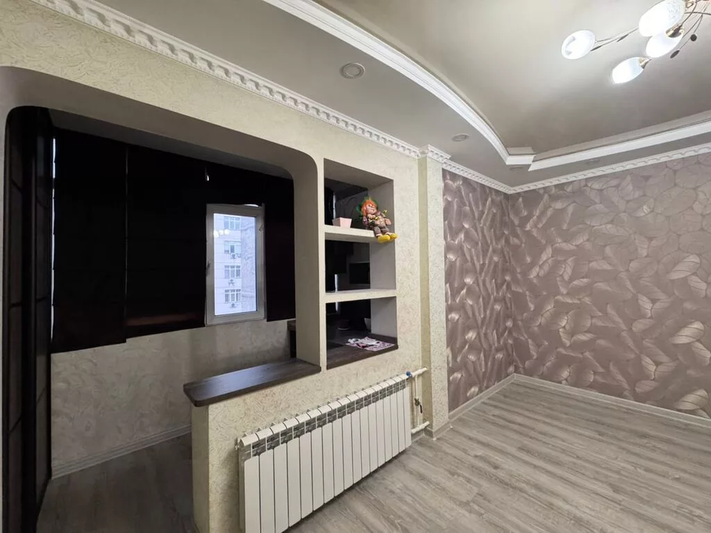2 комнаты, 64 м², 7 мкр 105 серия, 8 этаж, Свежий ремонт