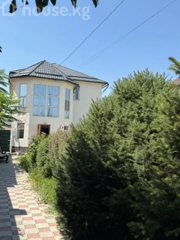 Аренда, дом, 6 и более-комн.: Чуйская область / Бишкек, город Бишкек, Рабочий Городок - на долгий срок — за 175 200 сом