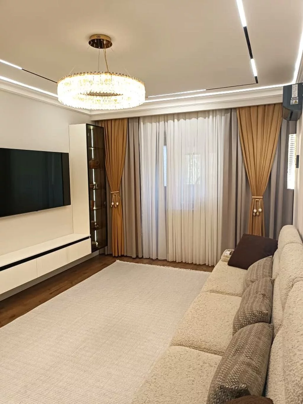 3 комнаты, 60 м², Тунгуч мкр 3 этаж